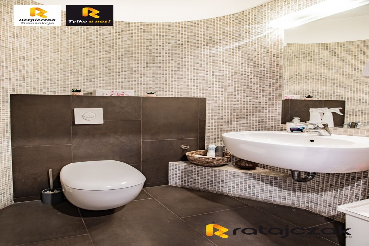 Lokal przy Grunwaldzkiej na wysokości Radia GdańskGdańsk