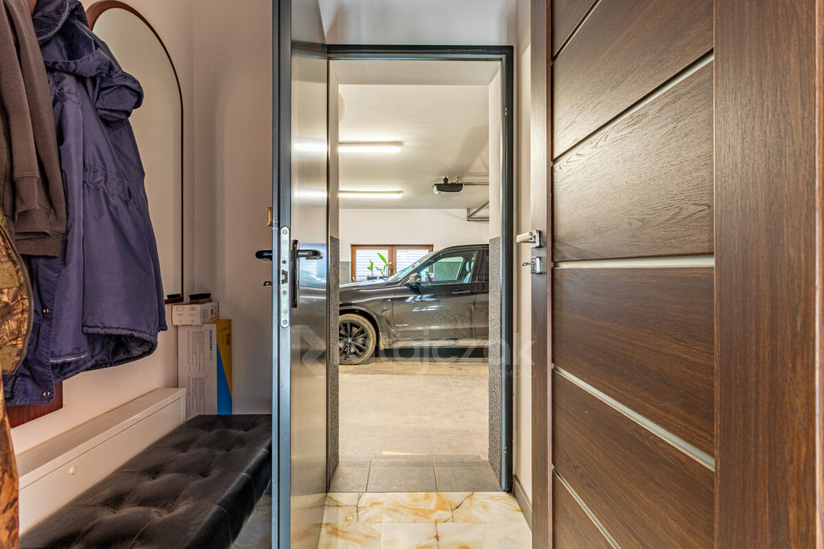 REZERWACJA - Parterowy dom wolnostojący z garażemStrzepcz