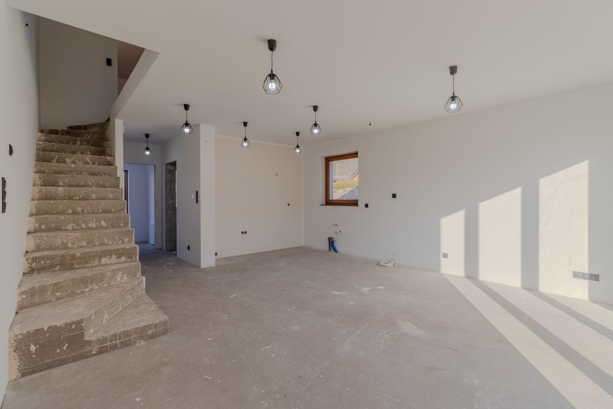 Ostatni|Od zaraz|5POK|Garaż|Pralnia|Wysoki standarTyłowo