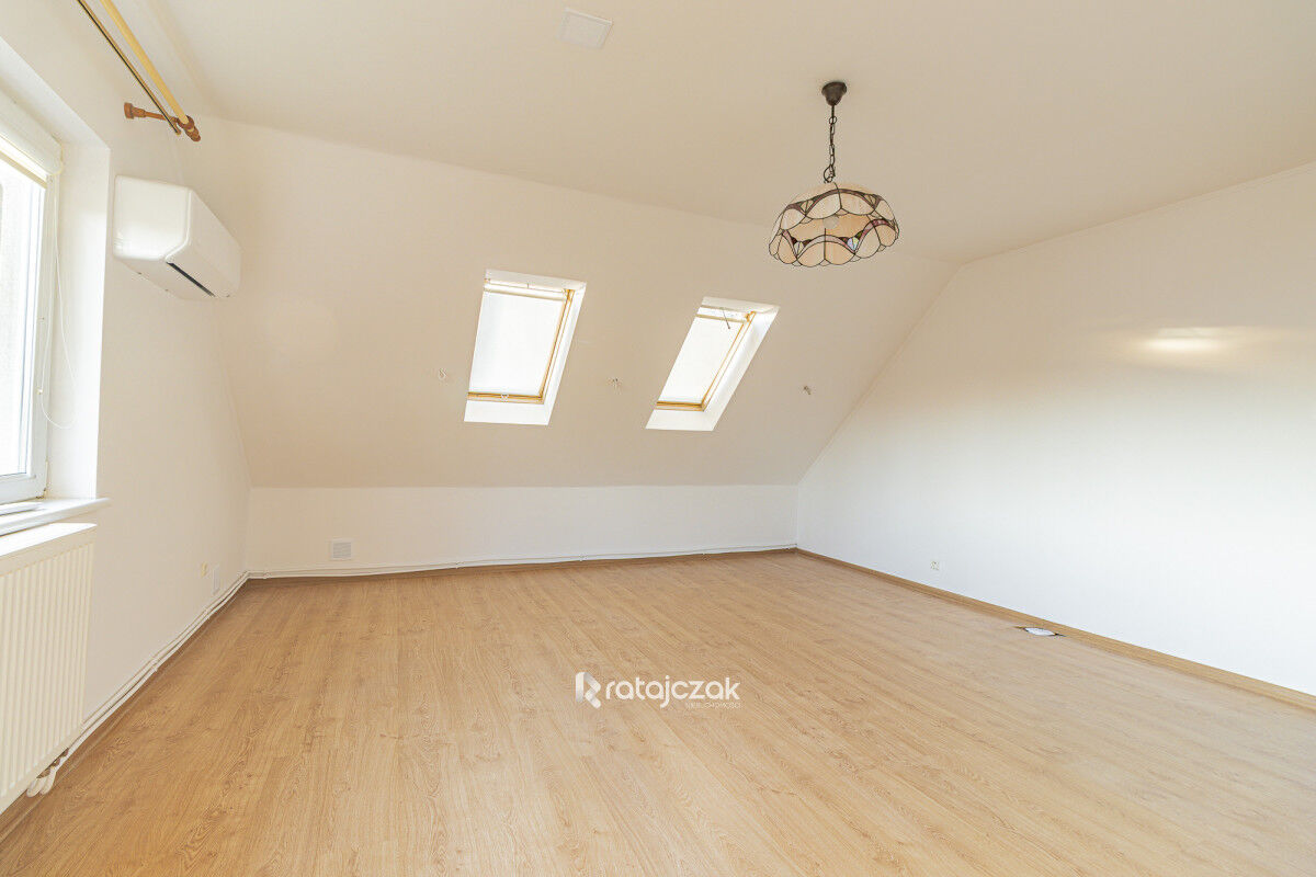 Rodzinny dom 5-pokojowy + duża działka + kawalerkaKąpino