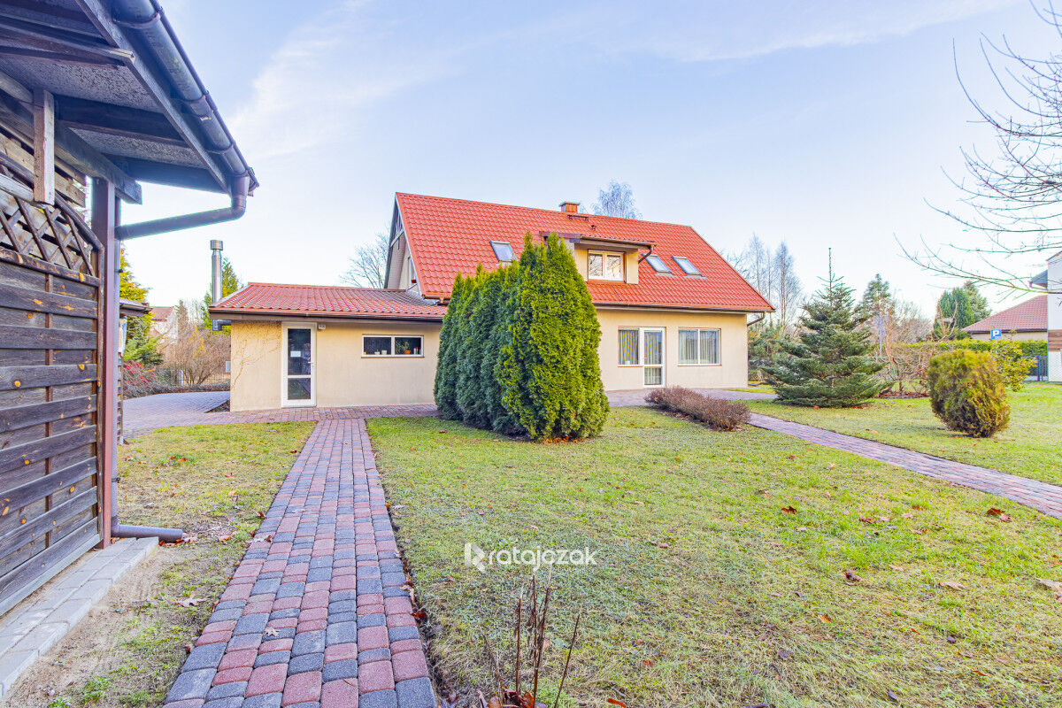 Rodzinny dom 5-pokojowy + duża działka + kawalerkaKąpino