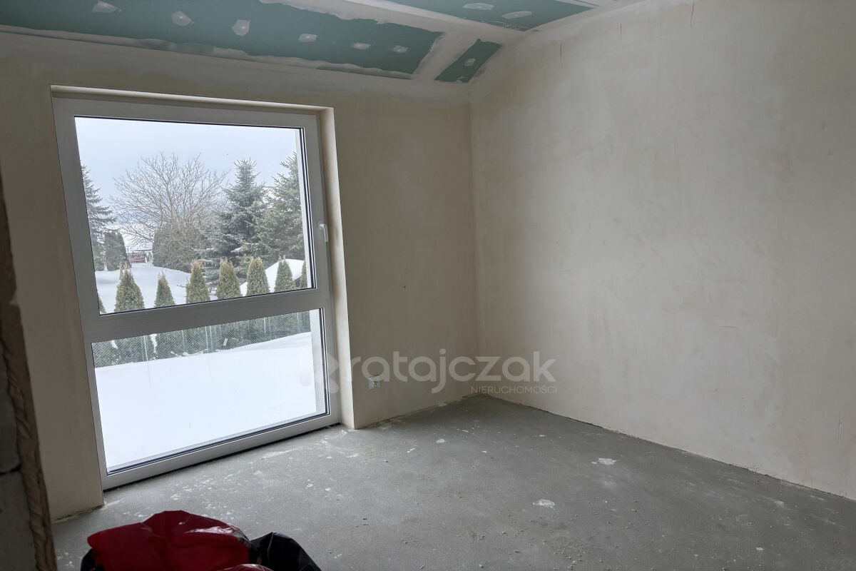 Nowoczesny dom w zabudowie bliźniaczejPrzodkowo