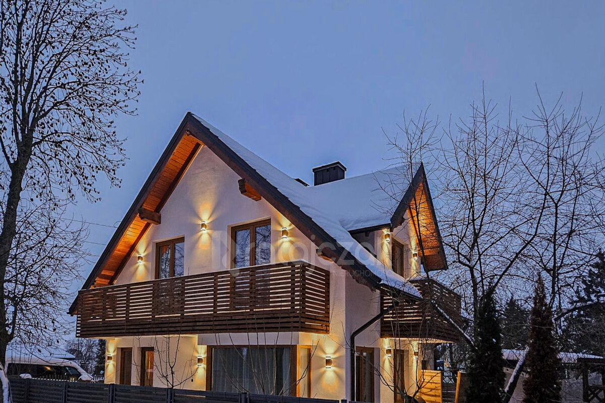 Dom jednorodzinny + 6 domków letniskowychStegna