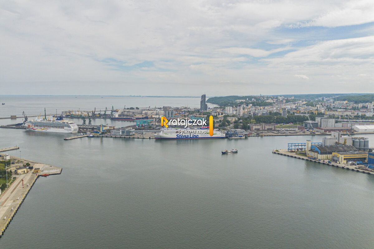 Z potencjałem  wysokie sufity  opcja ponad 120 m2Gdynia
