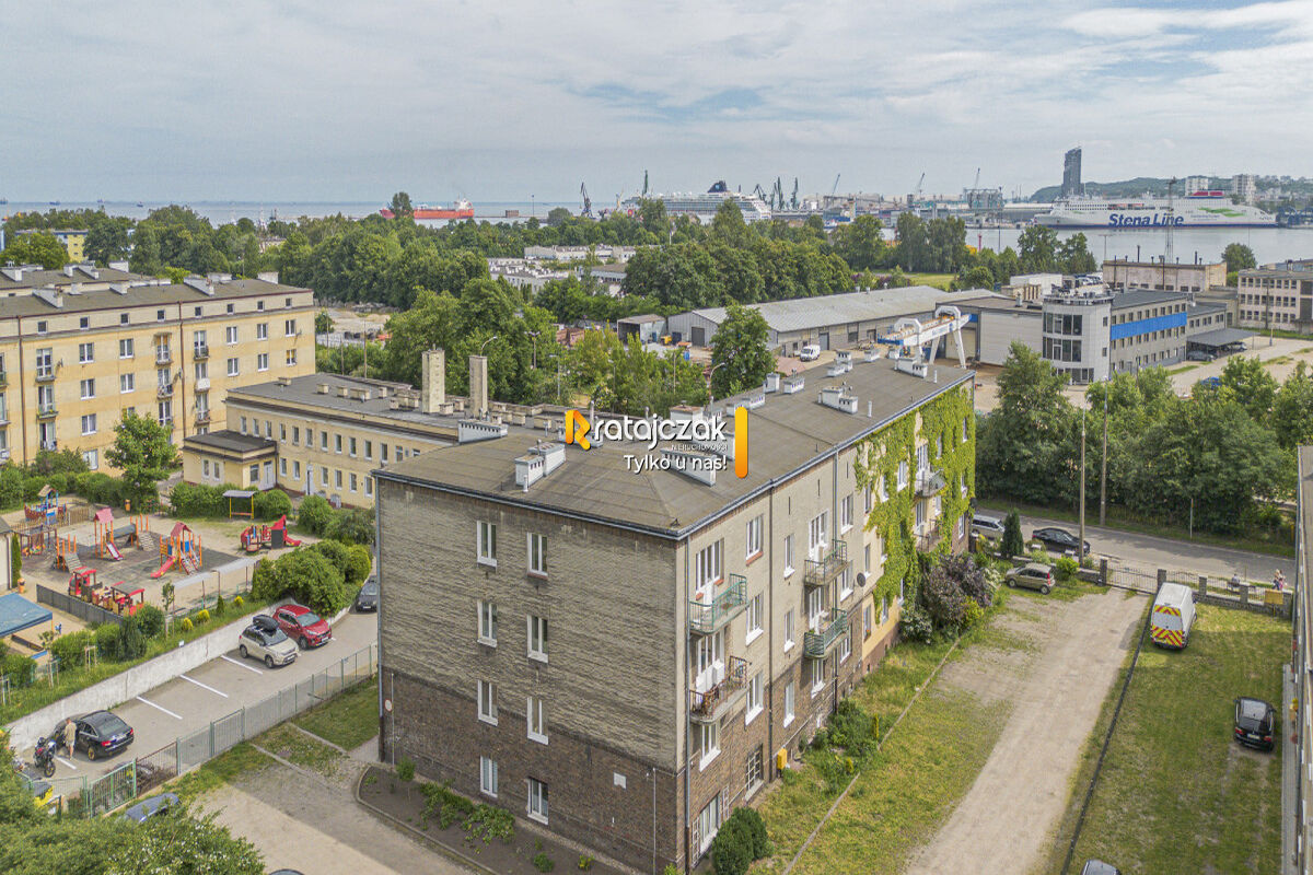 Z potencjałem  wysokie sufity  opcja ponad 120 m2 – Gdynia