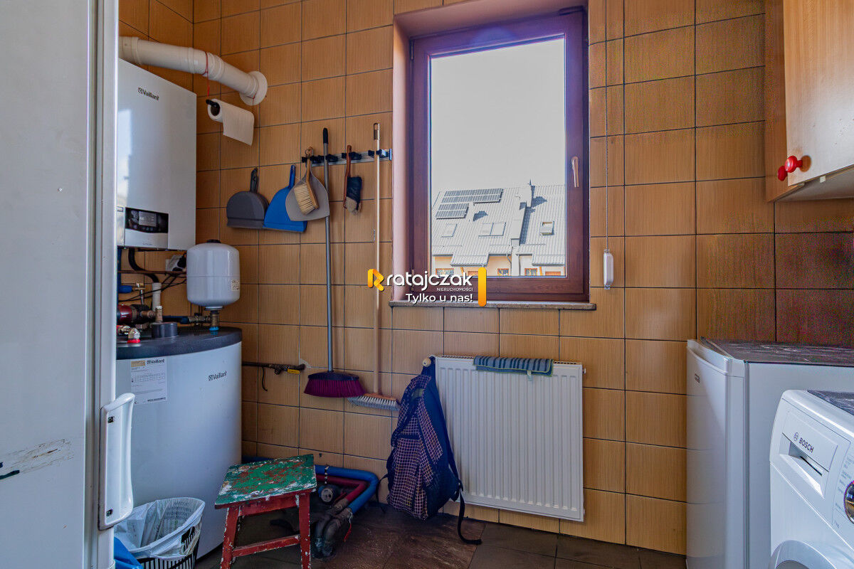 Bliźniak z Potencjałem | Działka 703 m² | RadunicaRadunica