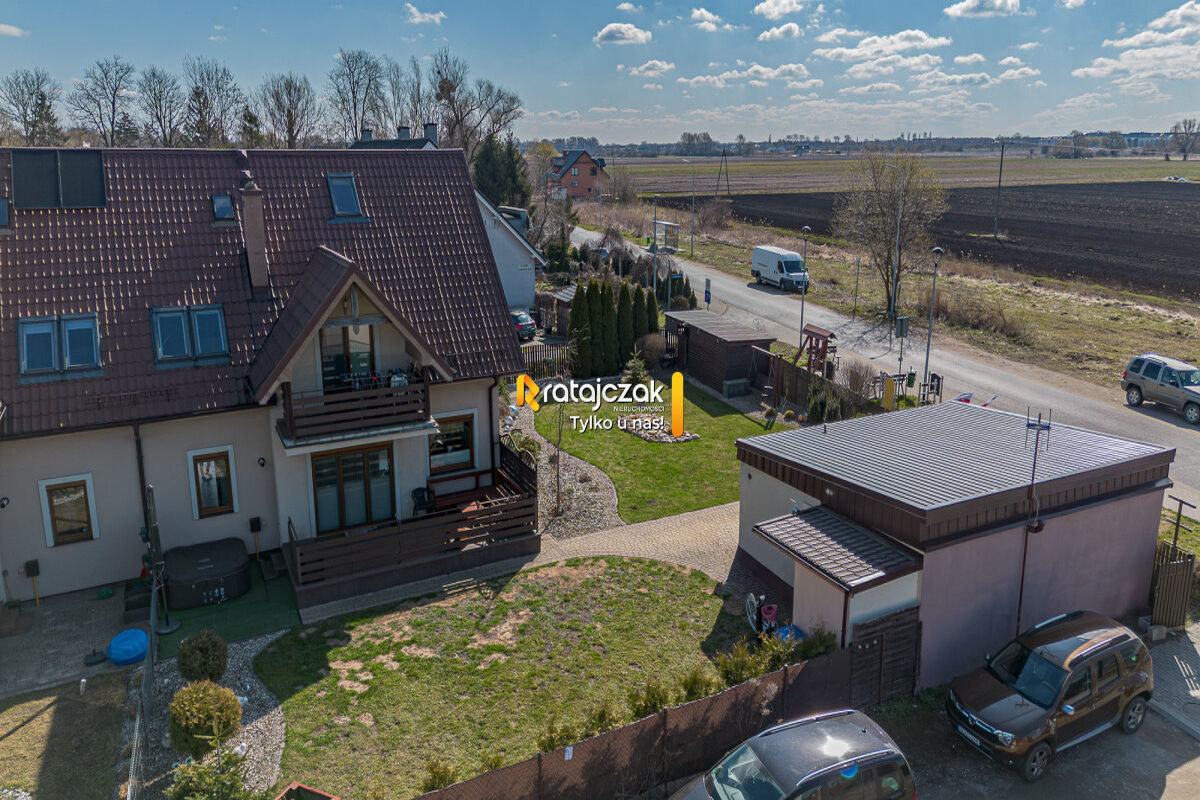 Bliźniak z Potencjałem | Działka 703 m² | RadunicaRadunica