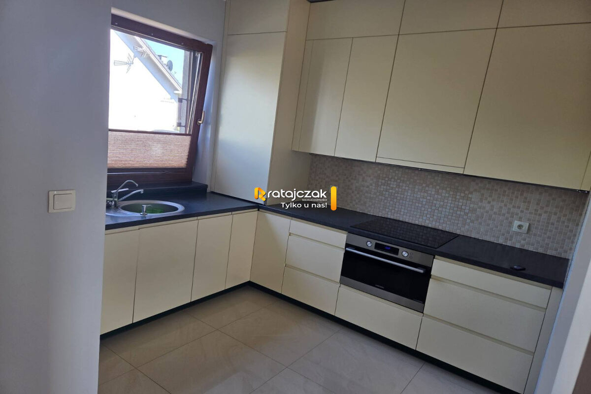 Bliźniak z Potencjałem | Działka 703 m² | RadunicaRadunica