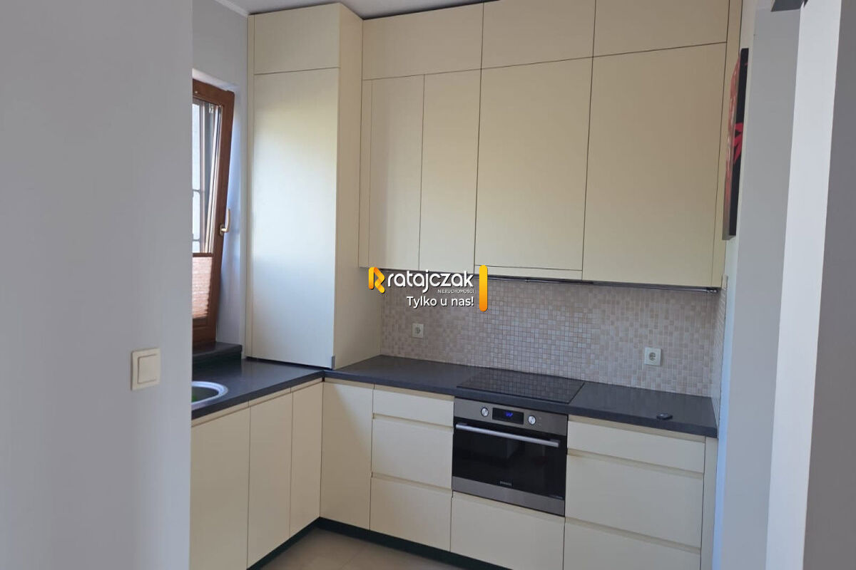 Bliźniak z Potencjałem | Działka 703 m² | RadunicaRadunica