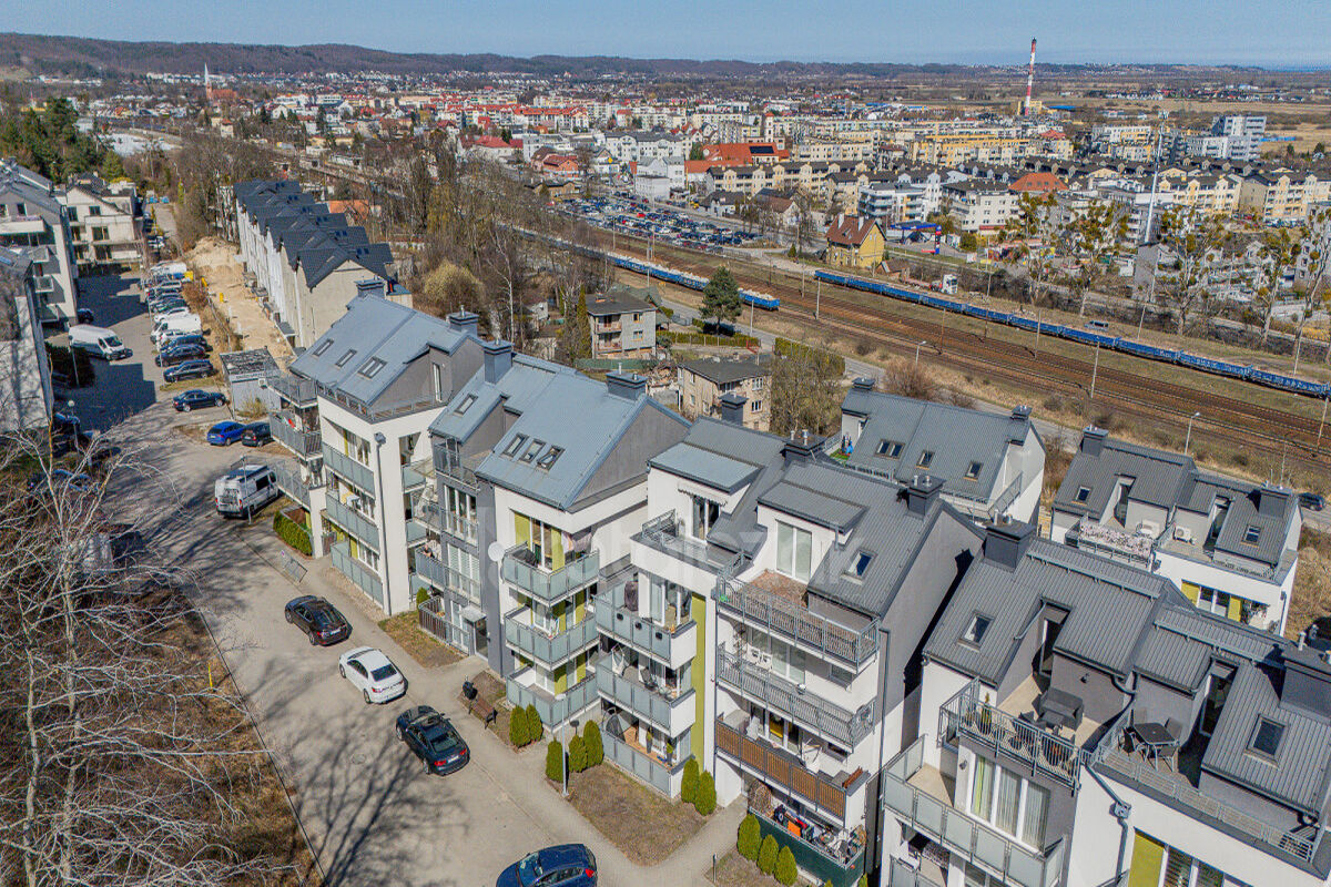 dwupoziomowe | dwie łazienki | taras | z garażemReda