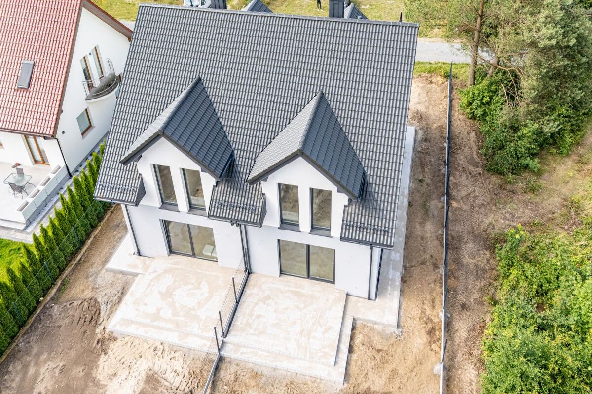 Centrum|5 pokoi| Garaż|Szkoła 900m|Wysoki StandardKębłowo