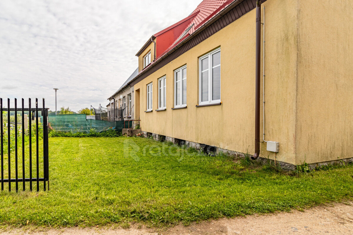 Bezczynszowe mieszkanie  ogrodem  garażem  piwniStrzelęcino