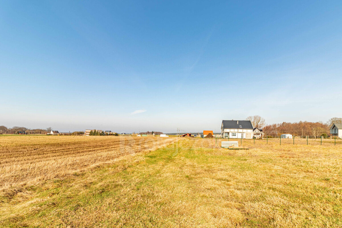 Uzbrojona działka budowlana nad morzemMieroszyno