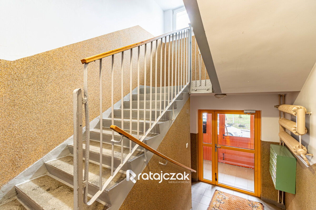 3 pokoje | z balkonem od południa | I piętro | – Reda