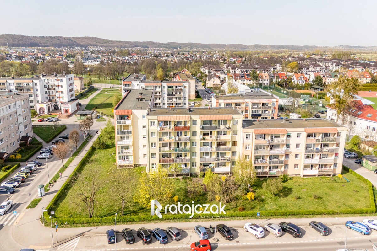 3 pokoje | z balkonem od południa | I piętro |Reda