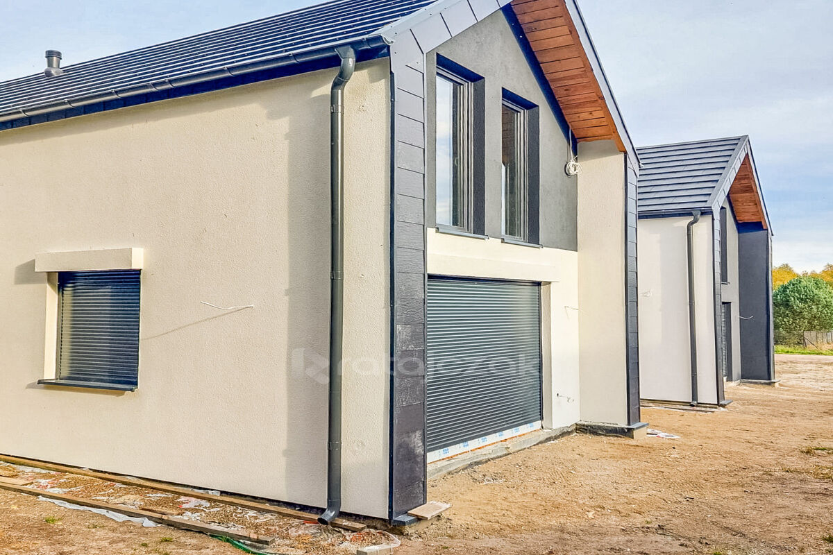 Działka nad morzem z 2 budynkami|Las|4 lokaleChłapowo