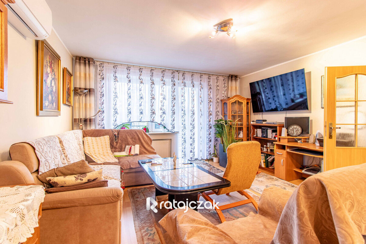 Dom wolnostojący | Działka 677 m2 | RobakowoRobakowo