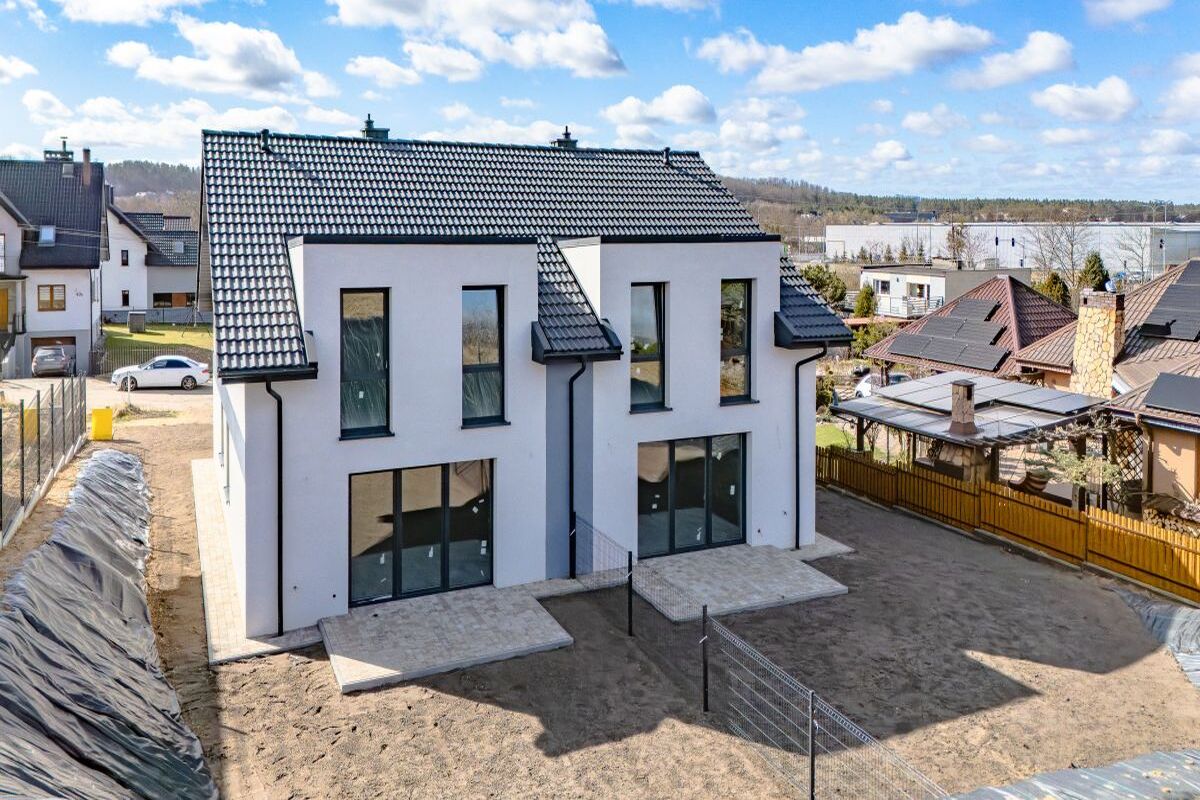 Bliźniak blisko SKM.  GOTOWY do ODBIORU.Wejherowo