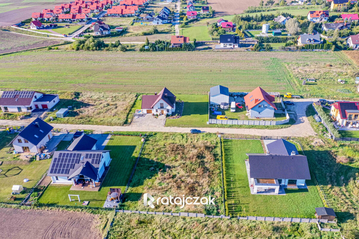 Tysiąc metrów  centrum  pełne uzbrojenie.Skowarcz