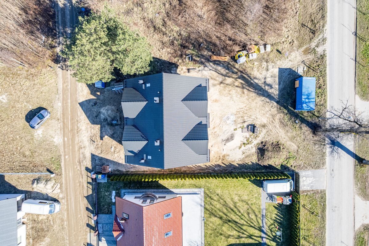 Centrum|5 pokoi| Garaż|Szkoła 900m|Wysoki StandardKębłowo