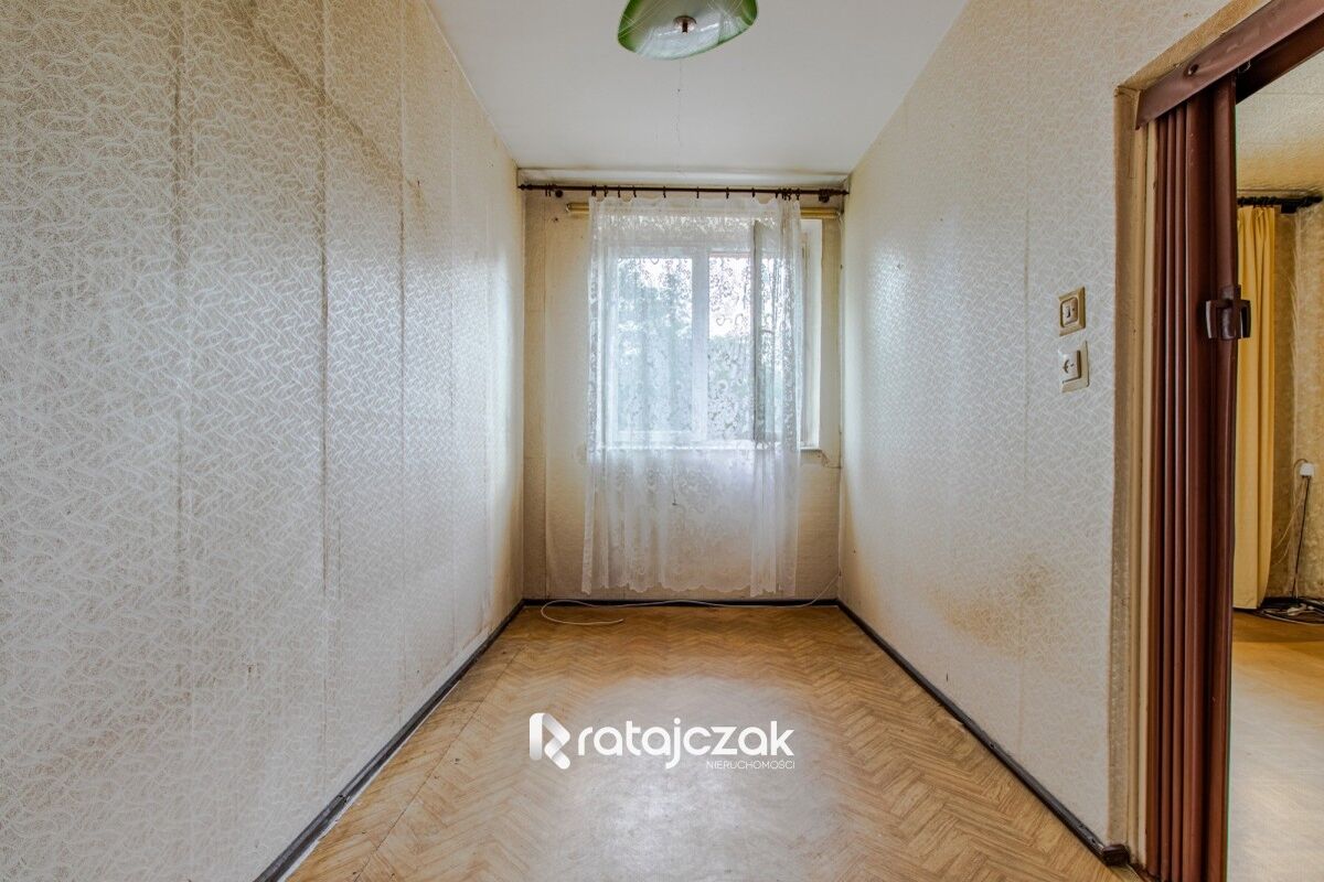 3 POK w centrum z piwnicą  1 piętro  do remontuWejherowo