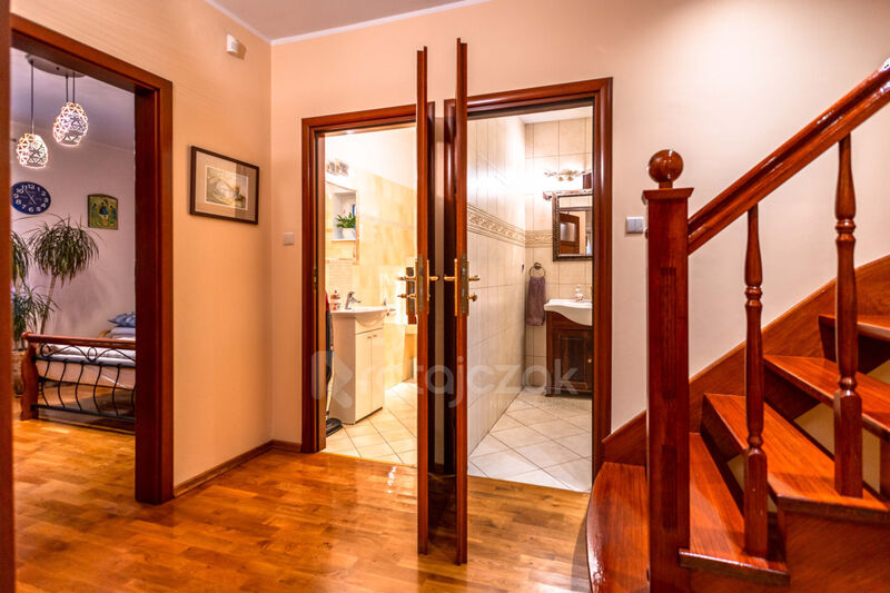 Dom do zamieszkania  wysoki standard - Rumia