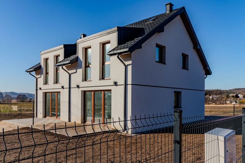 Ostatni|Od zaraz|5POK|Garaż|Pralnia|Wysoki standar - Tyłowo