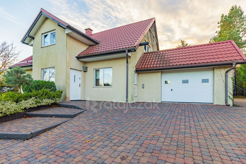 Rodzinny dom 5-pokojowy + duża działka + kawalerka - Kąpino