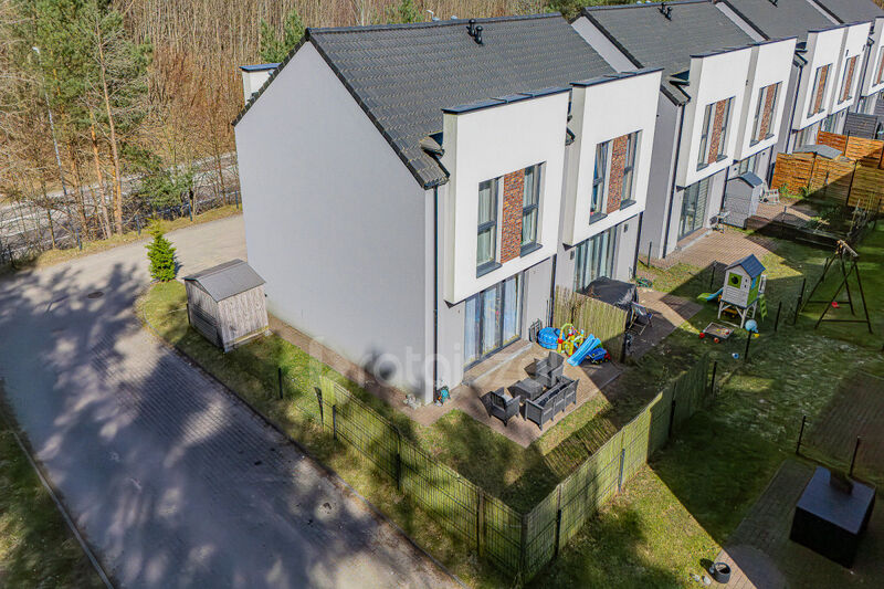 87 59 m2 z ogródkiem 70 m2 | 2 miejsca postojowe - Luzino