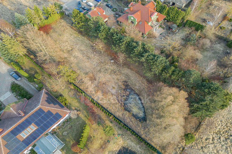 Piękna działka z ogrodem w okolicy lotniska - Gdańsk