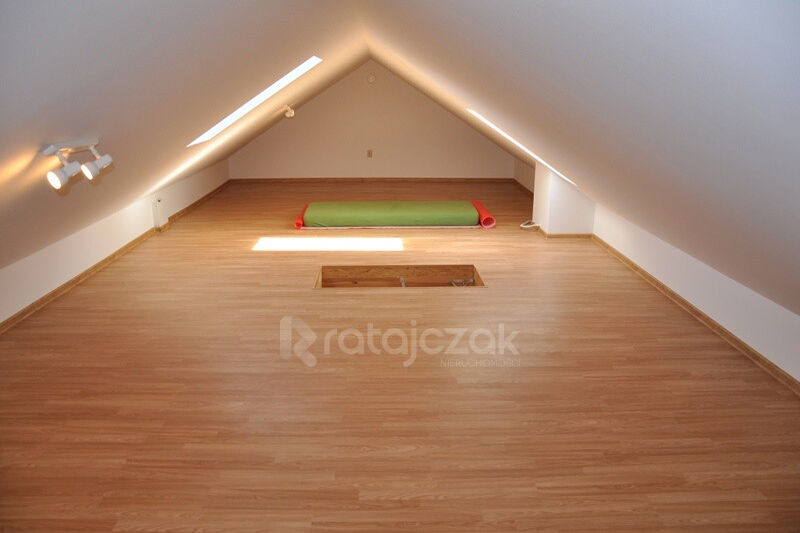 Przestronny dom z potencjałem na 3 mieszkania! - Gdańsk