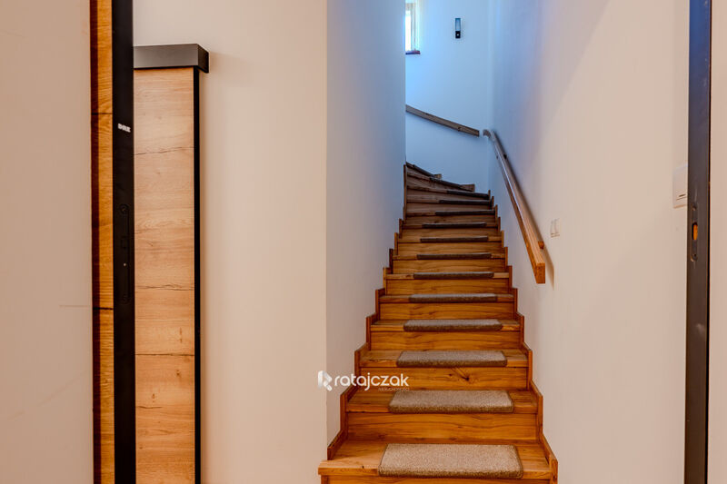 Przestronny dom z potencjałem na 3 mieszkania! - Gdańsk