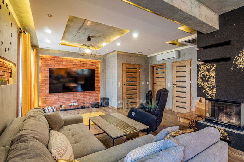 Dom jednorodzinny + 6 domków letniskowych - Stegna