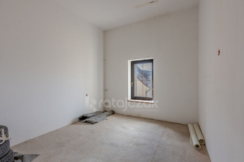 Przestronny dom z potencjałem do wykończenia - Zblewo