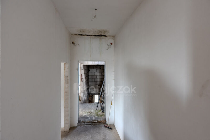 Przestronny dom z potencjałem do wykończenia - Zblewo