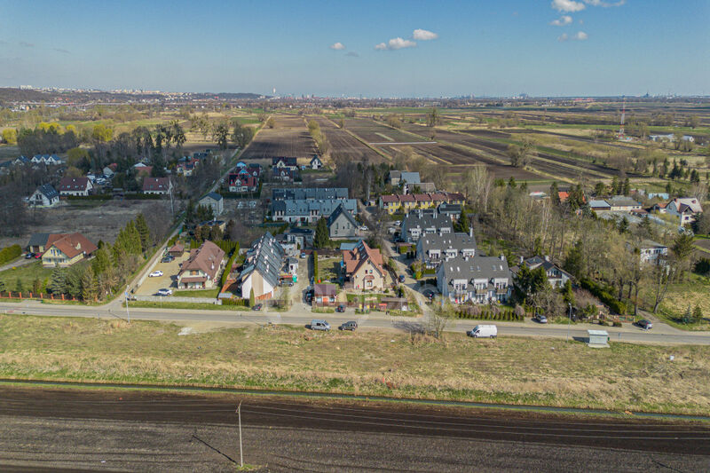 Bliźniak z Potencjałem | Działka 703 m² | Radunica - Radunica