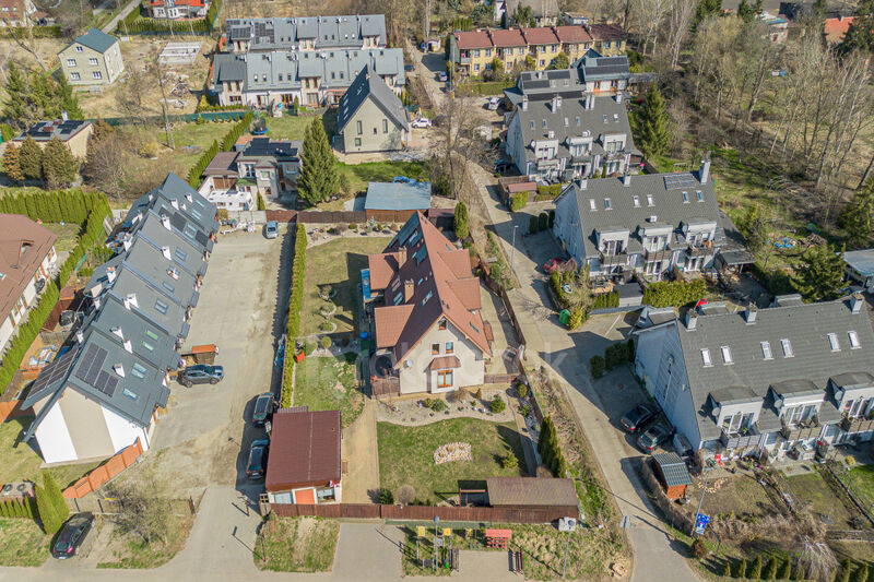 Bliźniak z Potencjałem | Działka 703 m² | Radunica - Radunica