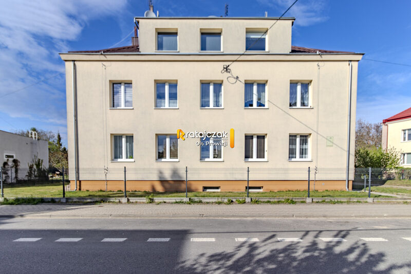 2 pokoje w centrum Rumi - kamienica z garażem! - Rumia