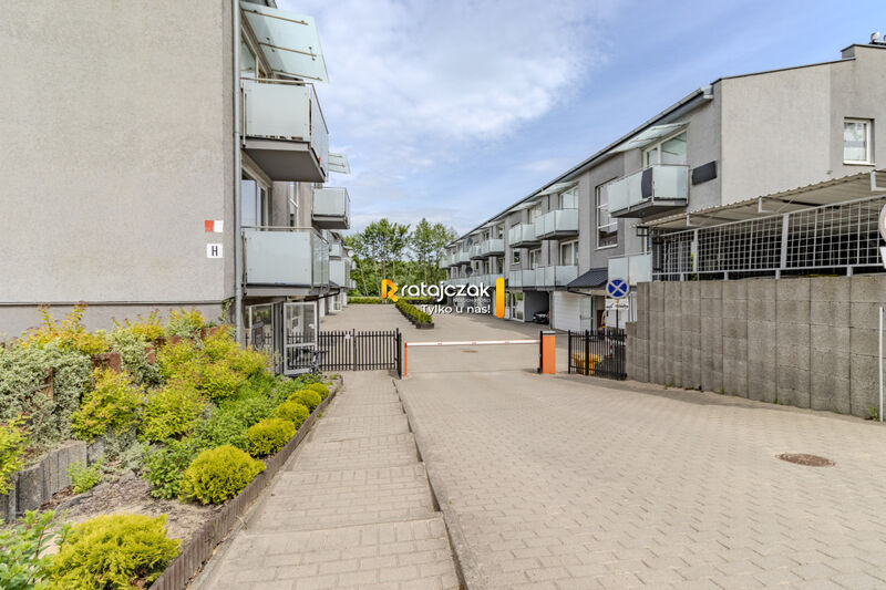 2 pokoje | 28 8 m2 | piwnica | miejsce postojowe - Bolszewo