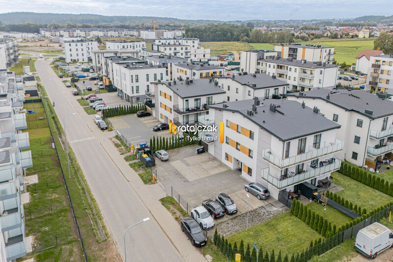 styl Glamur   dwa pokoje gotowe do wejścia. - Bolszewo