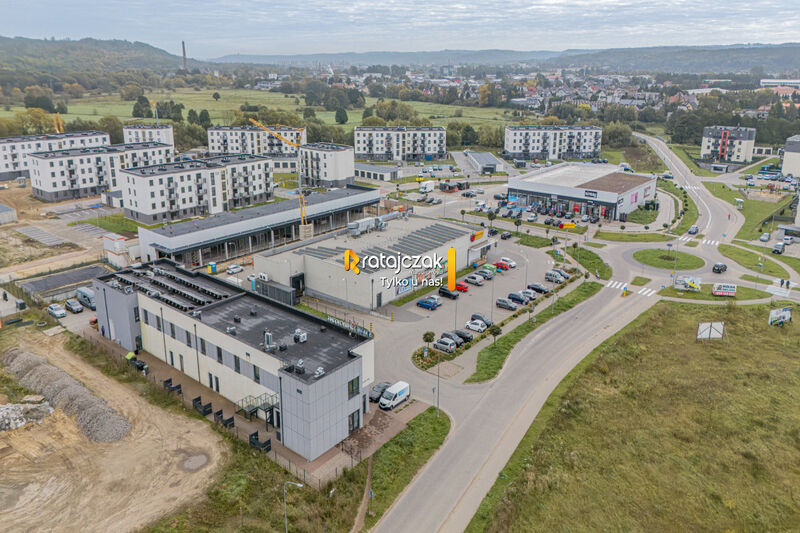 styl Glamur   dwa pokoje gotowe do wejścia. - Bolszewo