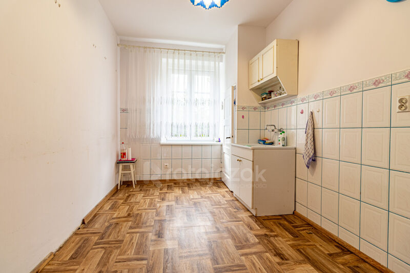 Bezczynszowe mieszkanie  ogrodem  garażem  piwni - Strzelęcino