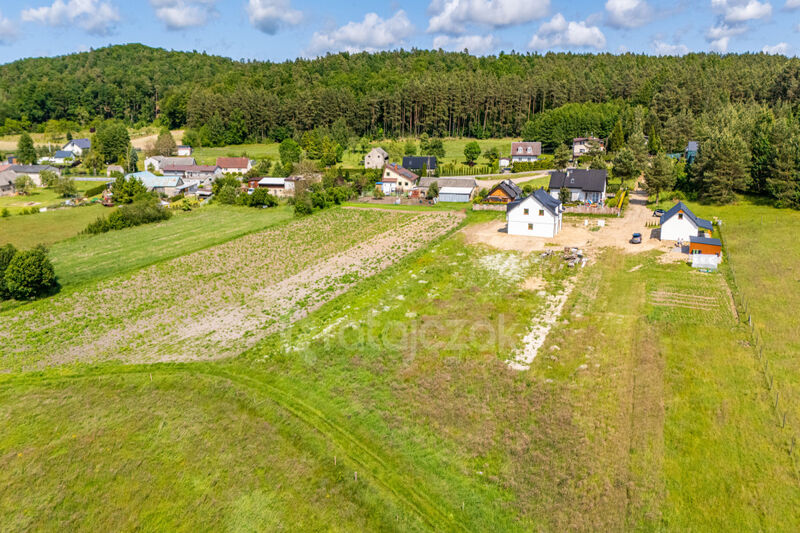 Uzbrojona działka 600 m² z Warunkami Zabudowy - Tyłowo