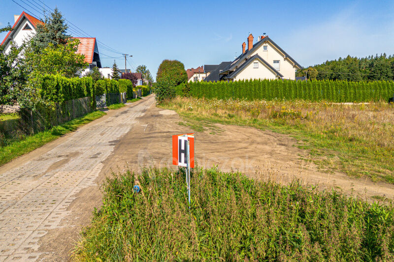 Działka pod dom jednorodzinny - Tuchom