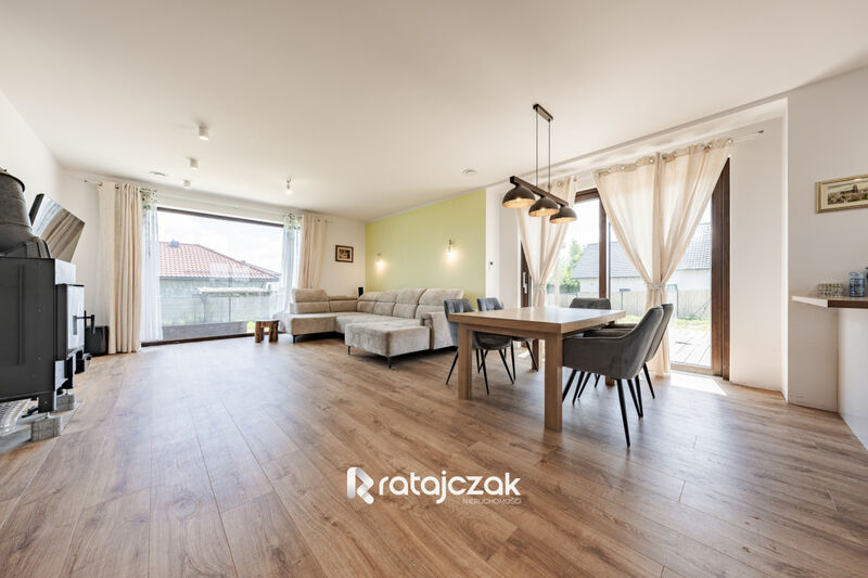 Nowoczesny dom z dużym ogrodem w Chwaszczynie - Chwaszczyno