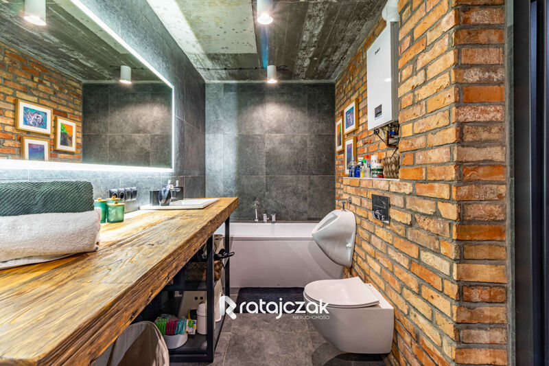 Przestronne  od południa  z ogródkiem. Styl Loft - Lębork