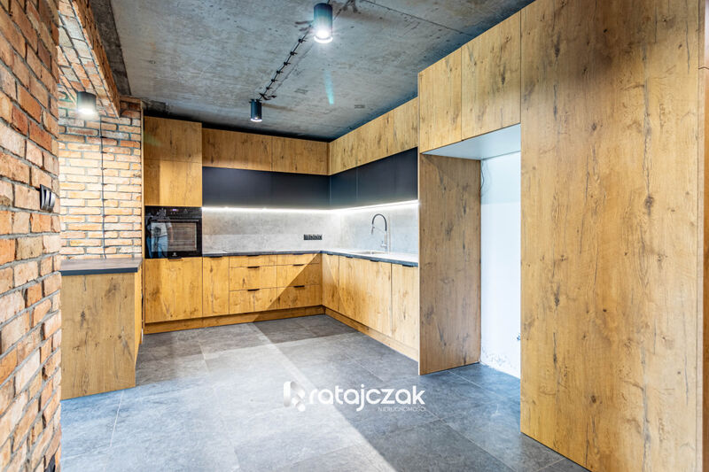 Przestronne  od południa  z ogródkiem. Styl Loft - Lębork