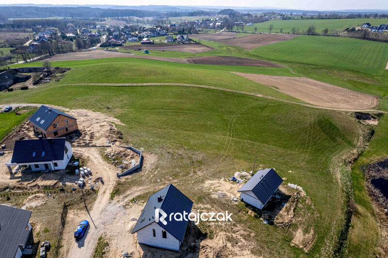 Narożna działka budowlana | 1001 m2 | Od południa - Sopieszyno