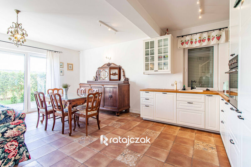 Bliźniak w spokojnej okolicy z działką 357 m2 - Bolszewo