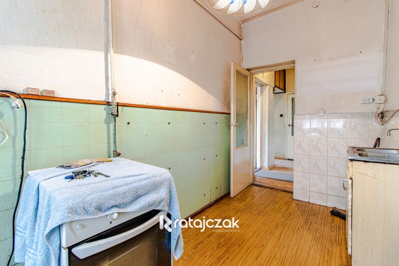 3 POK w centrum z piwnicą  1 piętro  do remontu - Wejherowo